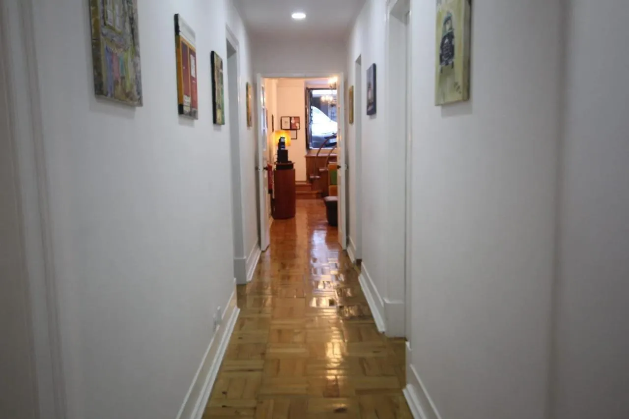 Guest house Ocean M1 R4 - Large Double Room With Shared Bathroom In City Center Lisbon
